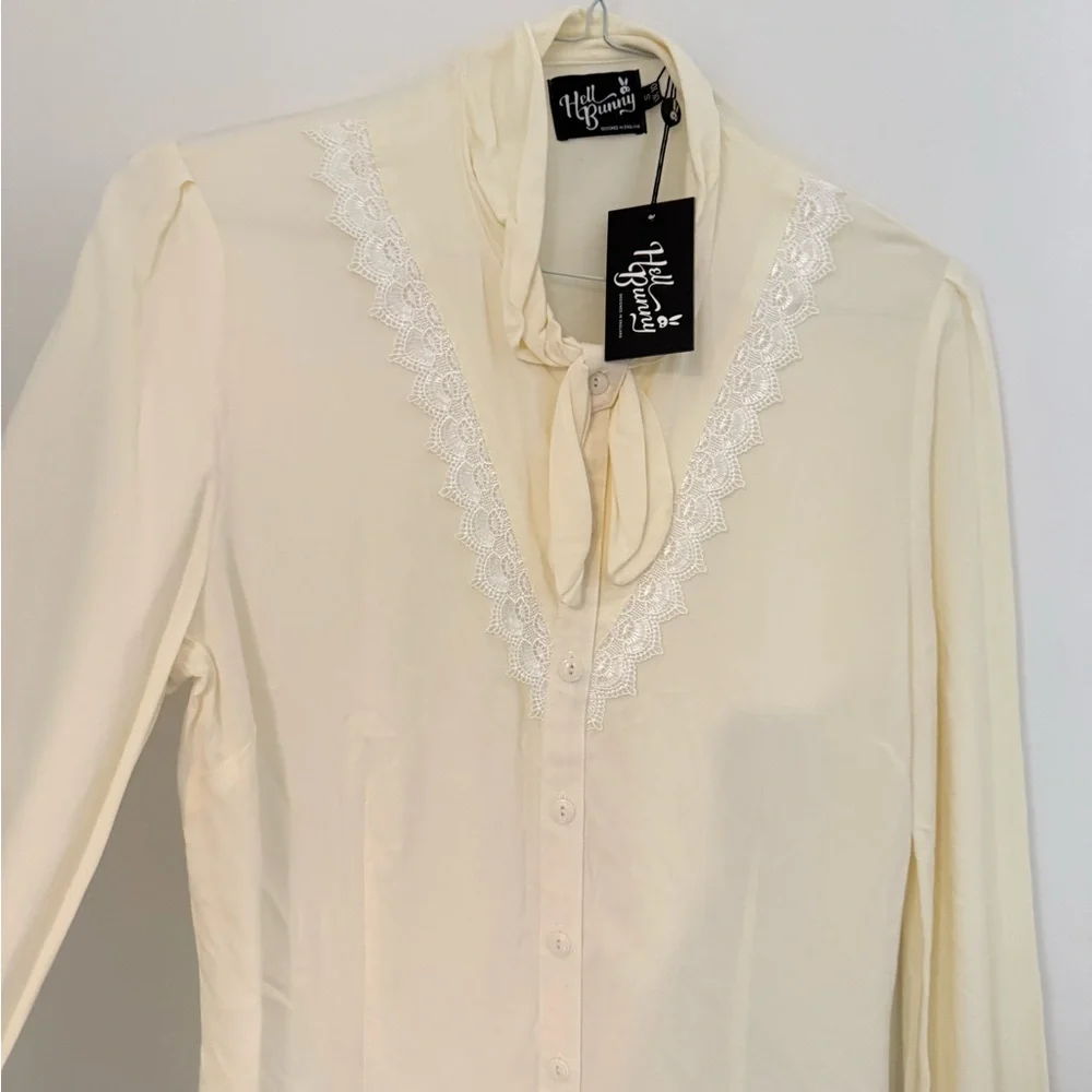 Hell Bunny Cream Blouse with Lace and Bow - Picture 4 of 6